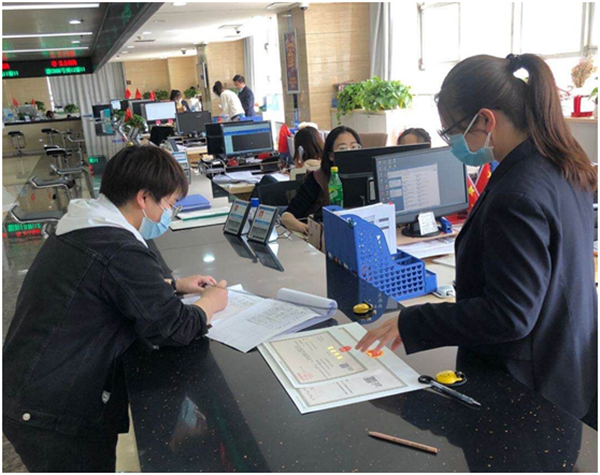 兰州高新区市场监管局高新分局开展疫情防控‘学雷锋’志愿服务活动，助力技术开发与咨询发展